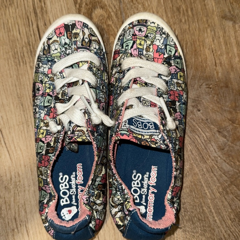 BOBS By sketchers DOG LOVERS!